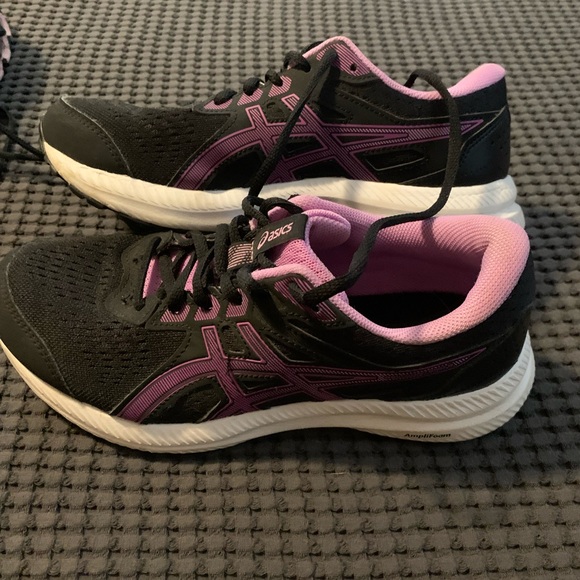 ASICS Women’s Black and Purple Running Shoes - Picture 4 of 6